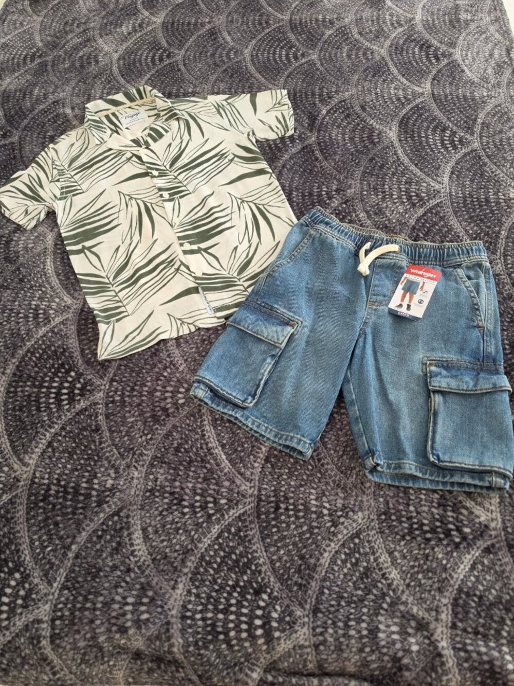 Voyage Big Boy Palm Print Shirt & Wrangler Cargo Shorts Set Size 8